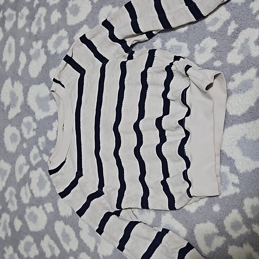 Womens sweater size small